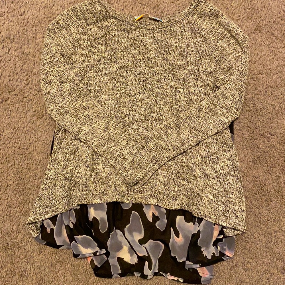 Girls Large Long Sleeve Shirt (Floral Back)